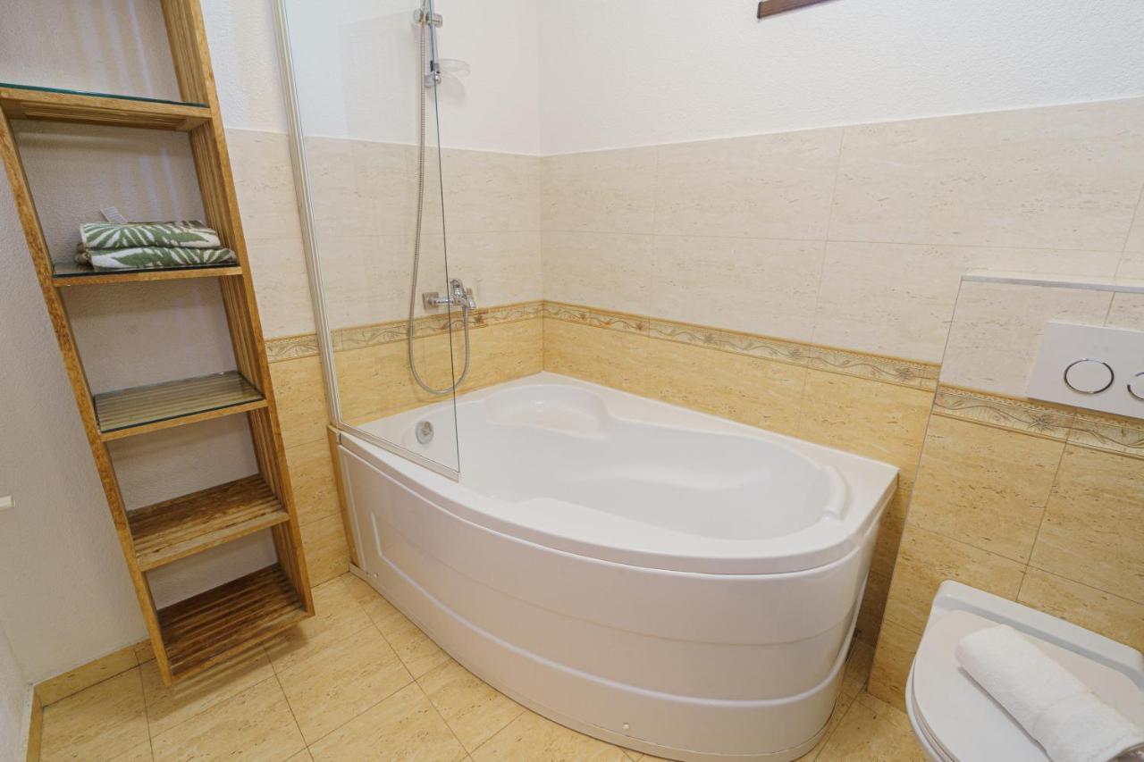 5* Mansion In City Center Cluj-Napoca Buitenkant foto