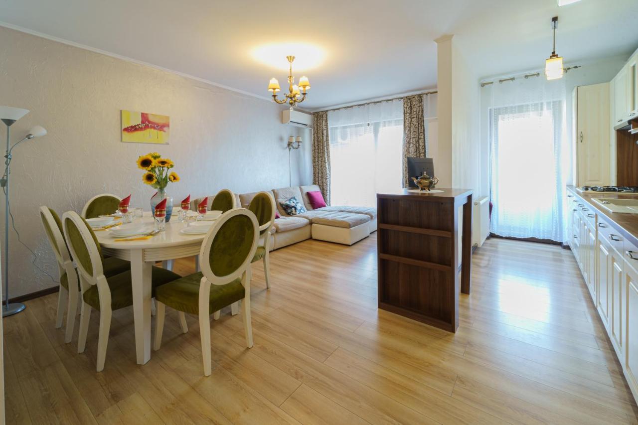 5* Mansion In City Center Cluj-Napoca Buitenkant foto