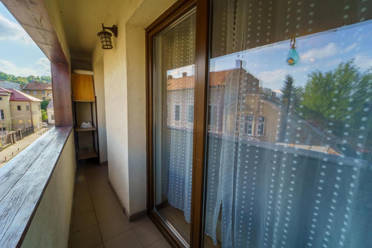 5* Mansion In City Center Cluj-Napoca Buitenkant foto